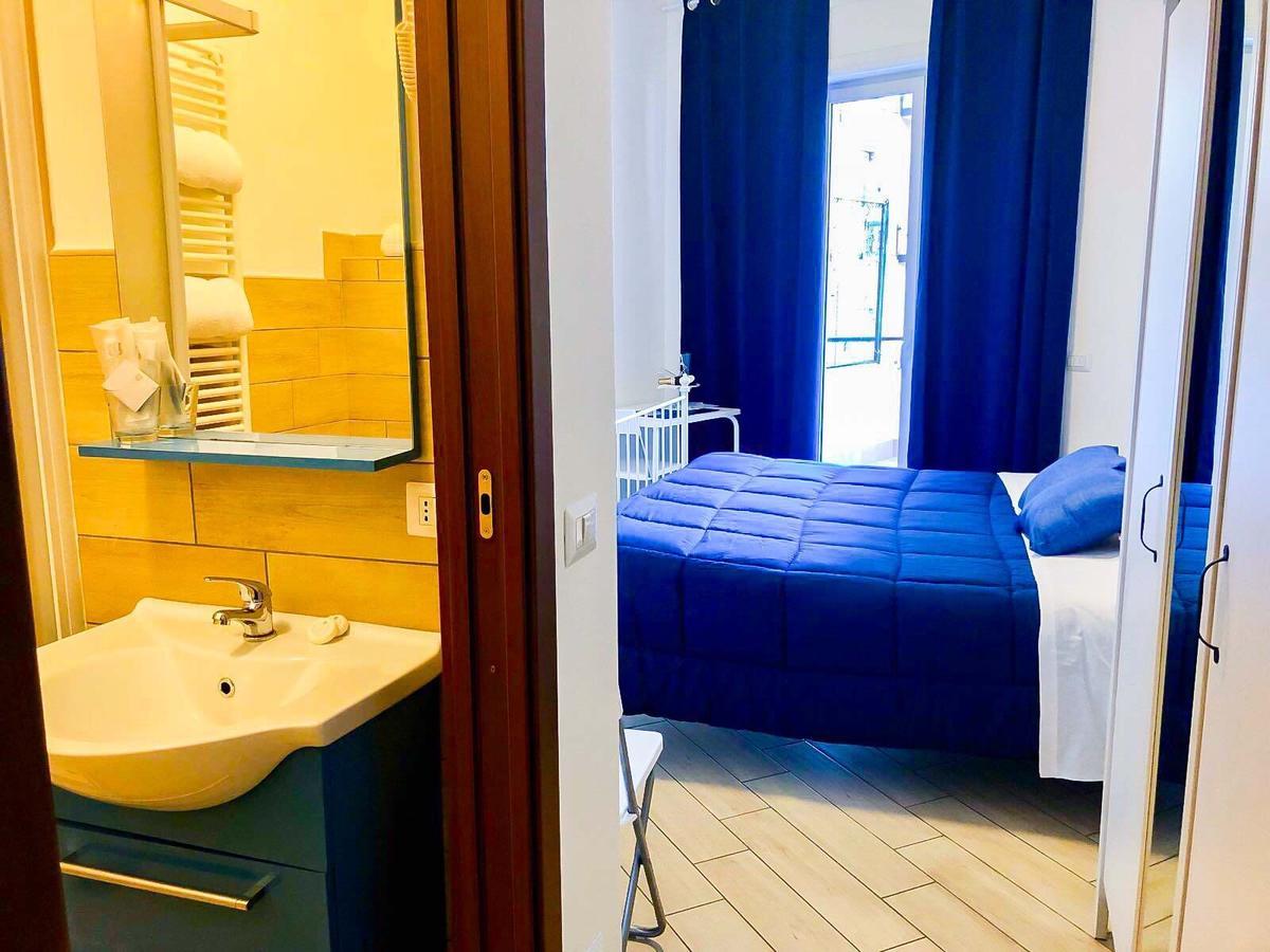 Holiday Garibaldi Napoli Bed and Breakfast Esterno foto